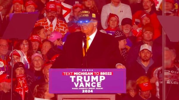 TRUMP DARK AND GOLD MAGA HAT